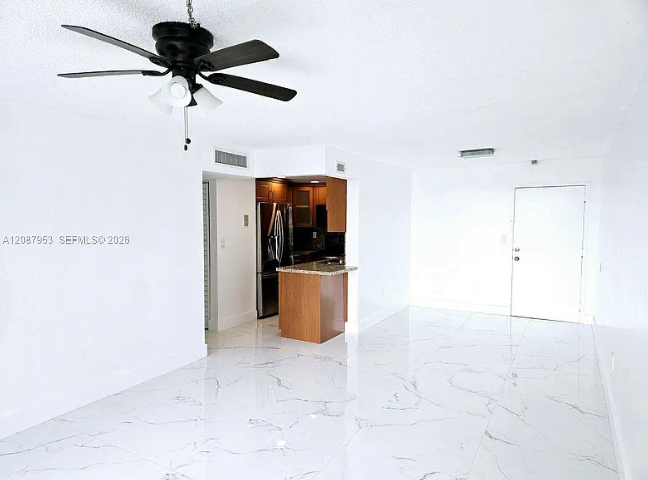 9682 Fontainebleau Boulevard