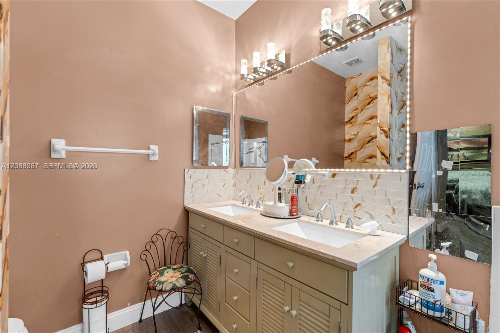 3985 NE 15th Street