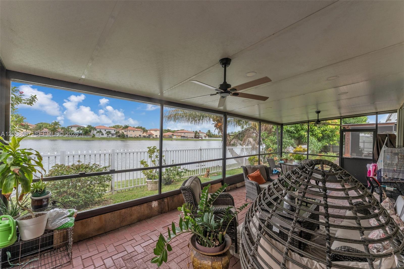 3985 NE 15th Street