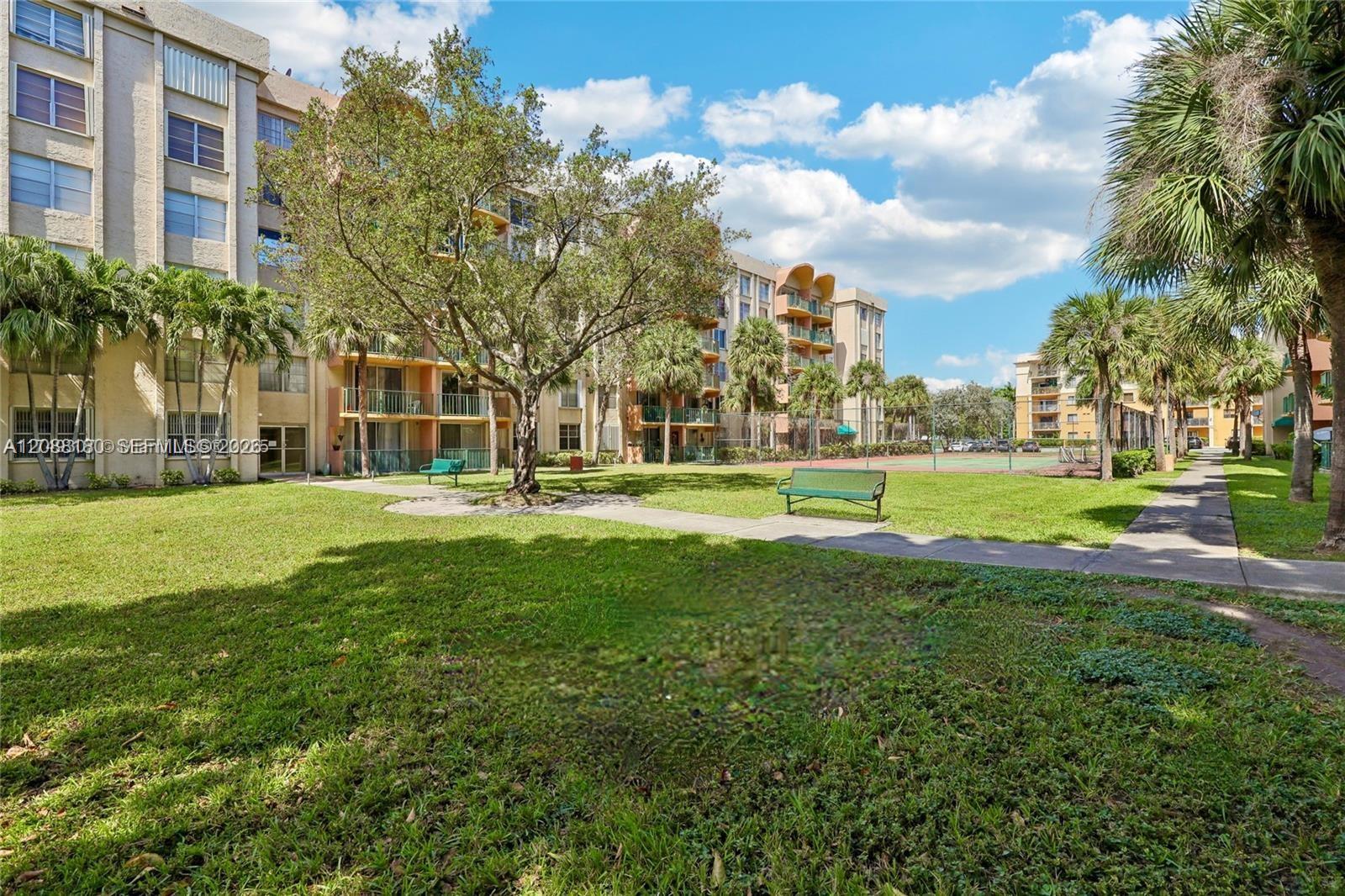 9360 Fontainebleau Boulevard