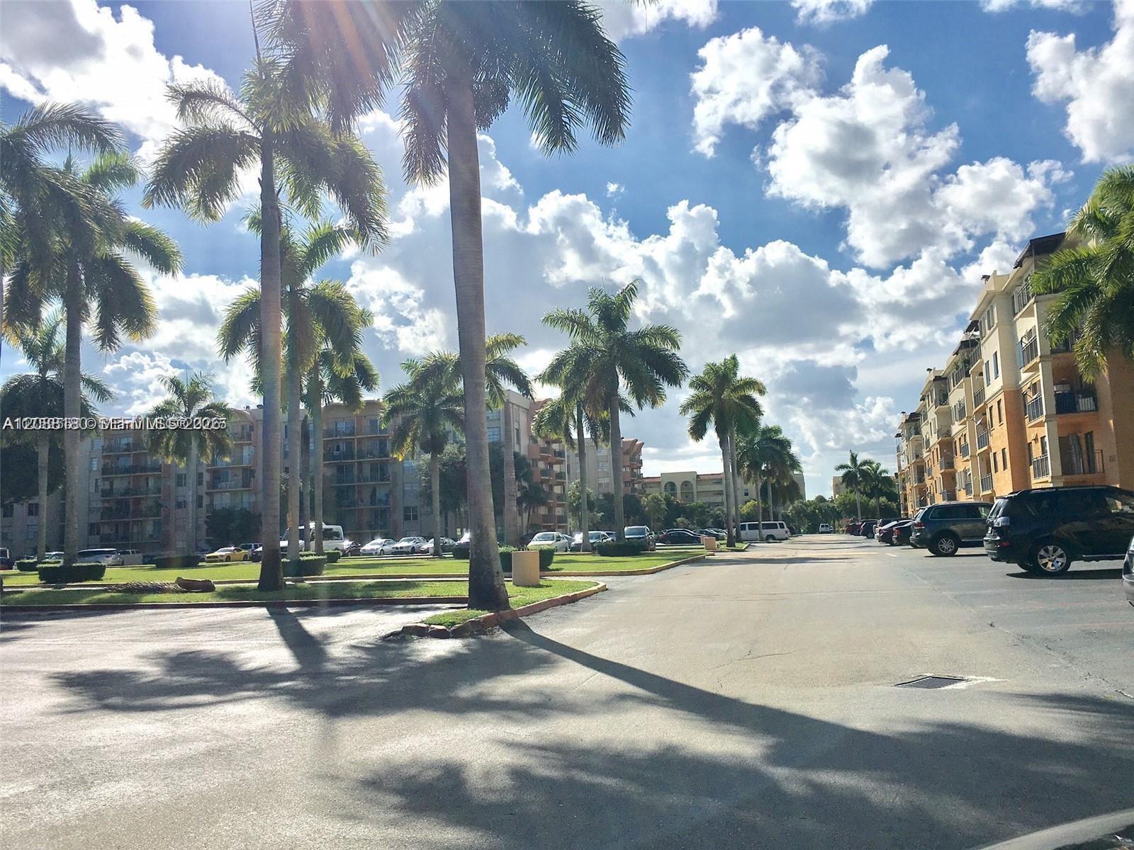 9360 Fontainebleau Boulevard