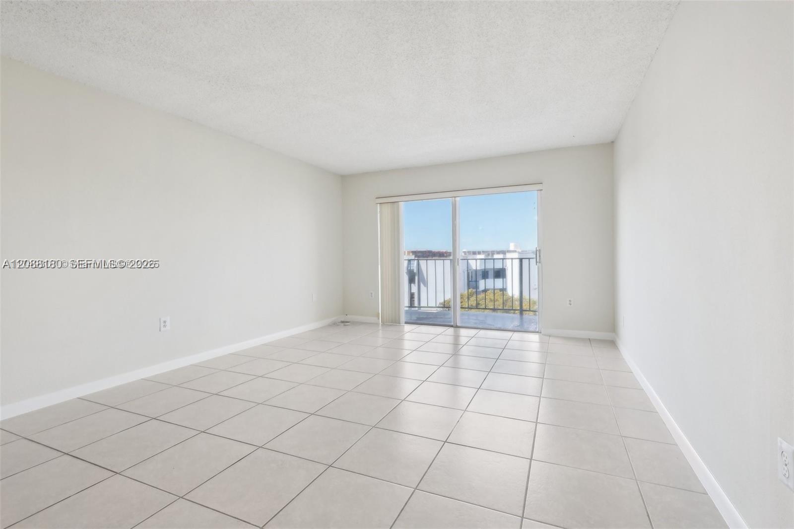 9360 Fontainebleau Boulevard
