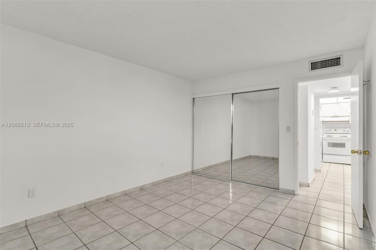 210 Fontainebleau Boulevard