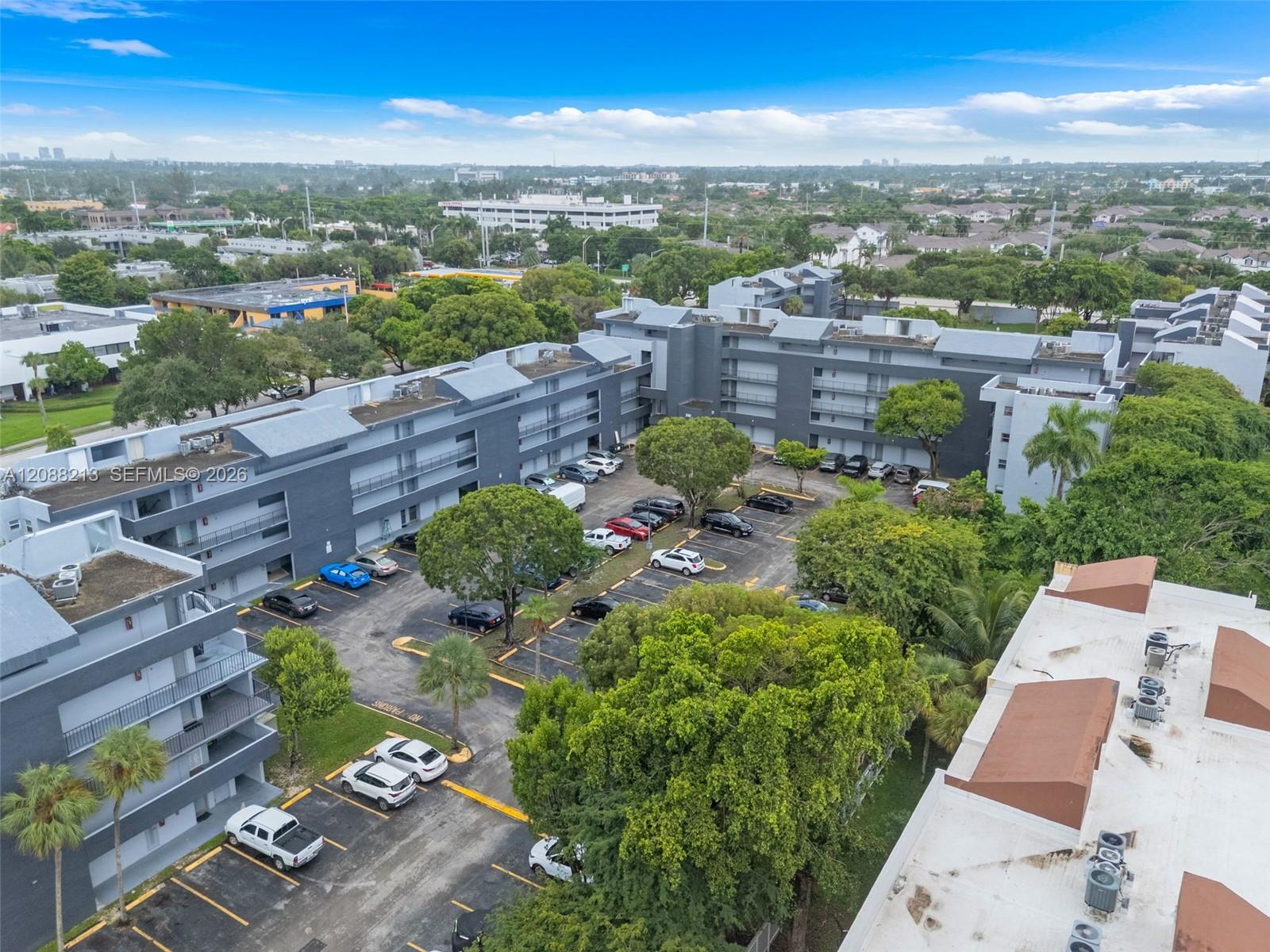 210 Fontainebleau Boulevard