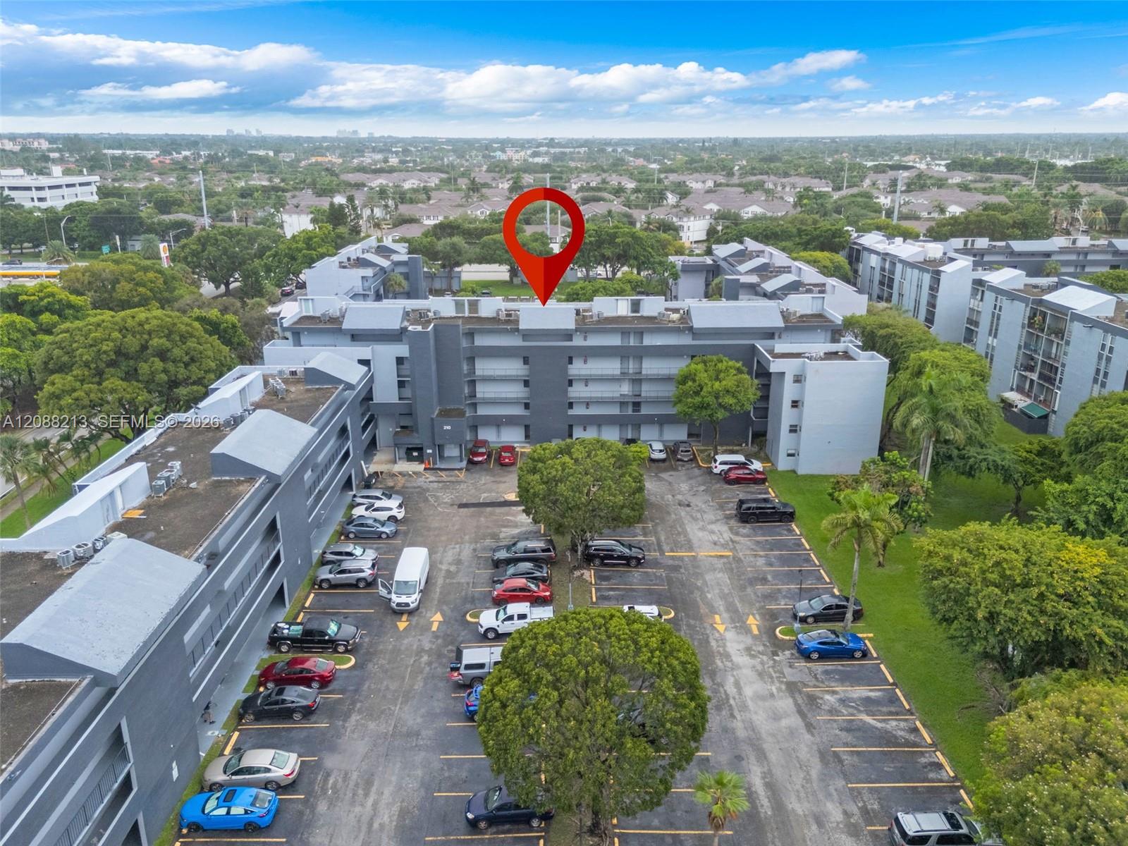 210 Fontainebleau Boulevard
