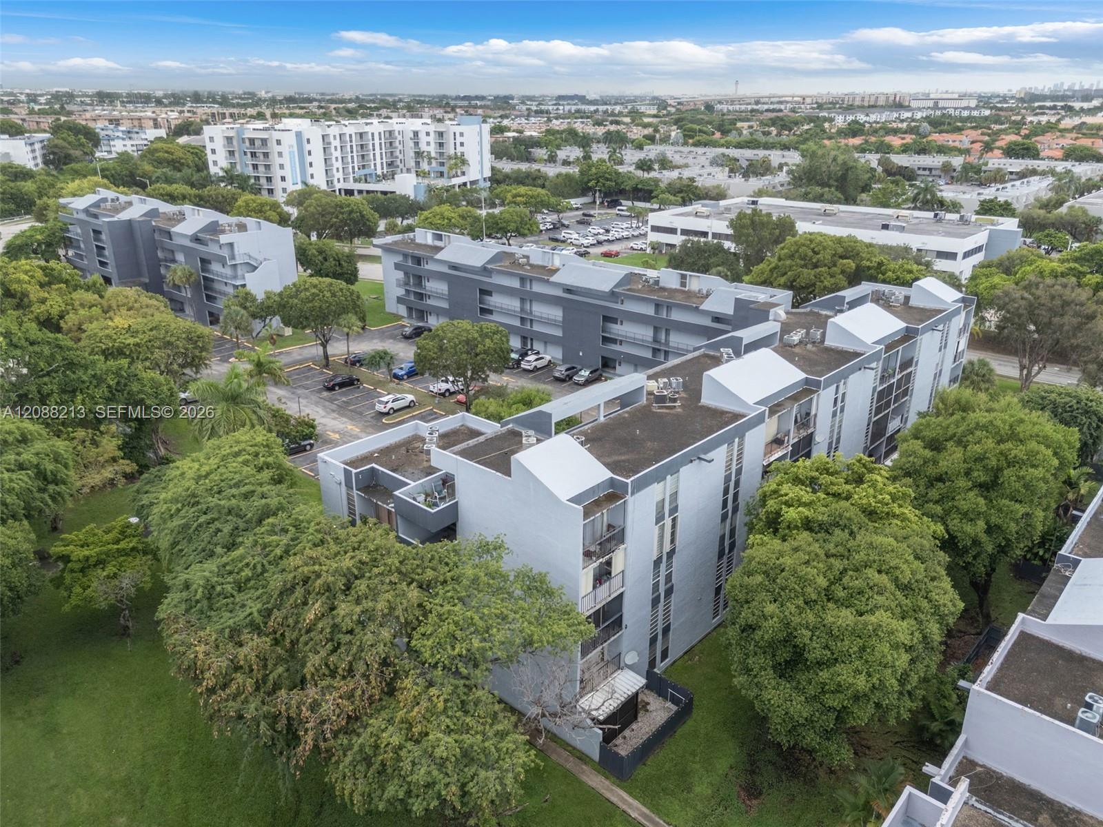 210 Fontainebleau Boulevard