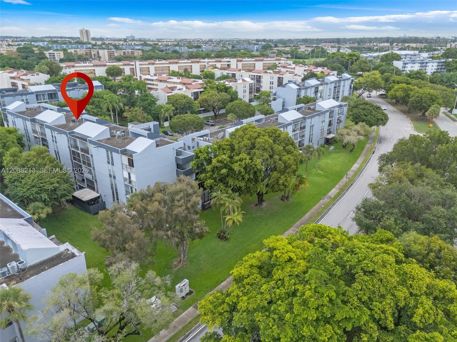 210 Fontainebleau Boulevard