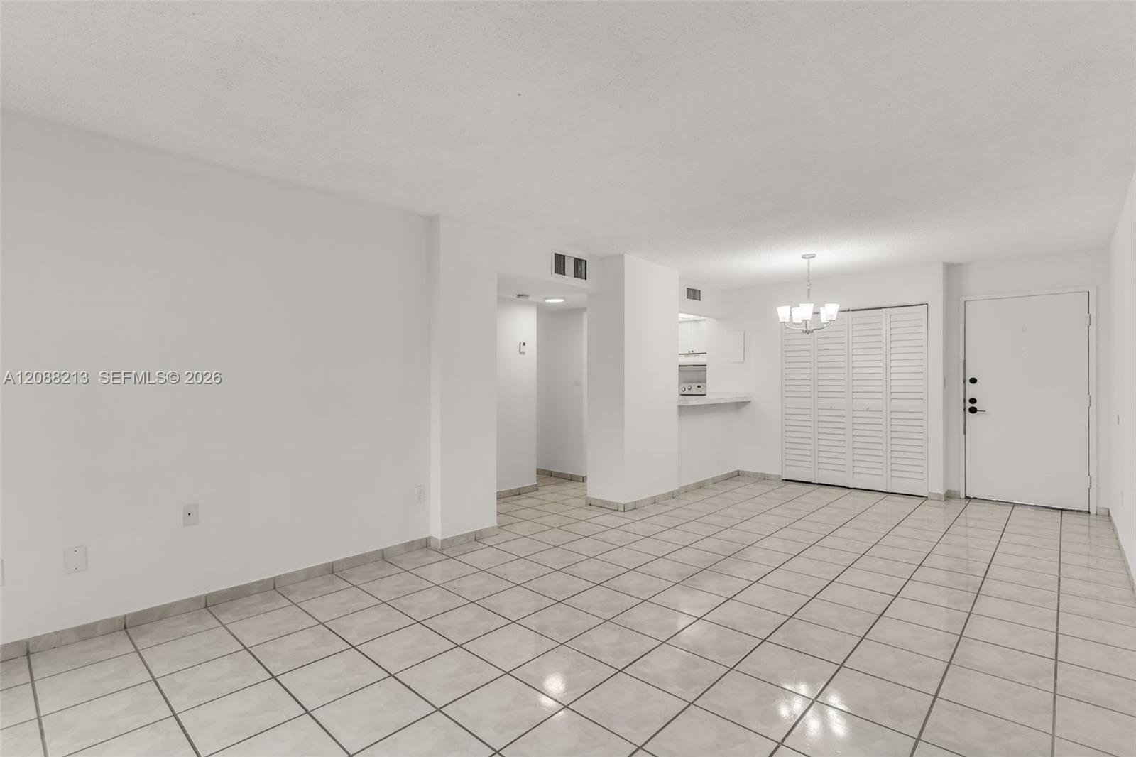 210 Fontainebleau Boulevard
