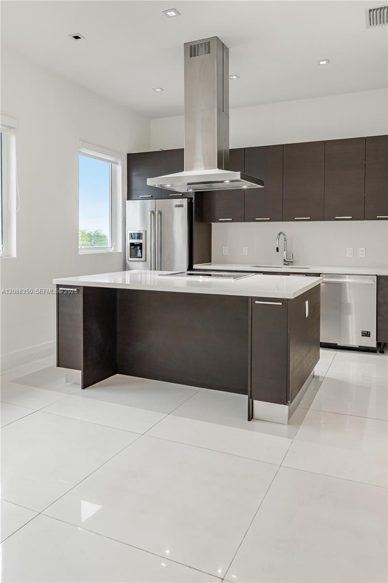 9165 NW 33rd Street