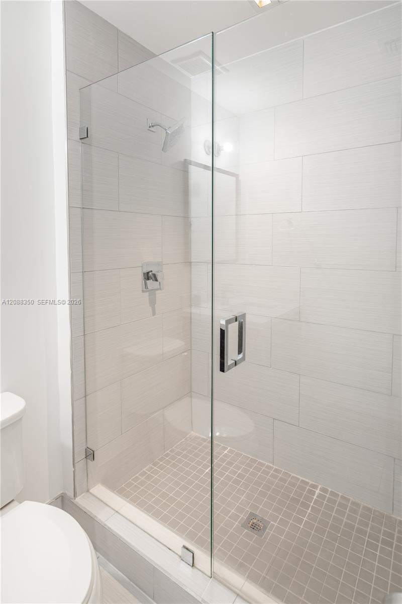 9165 NW 33rd Street