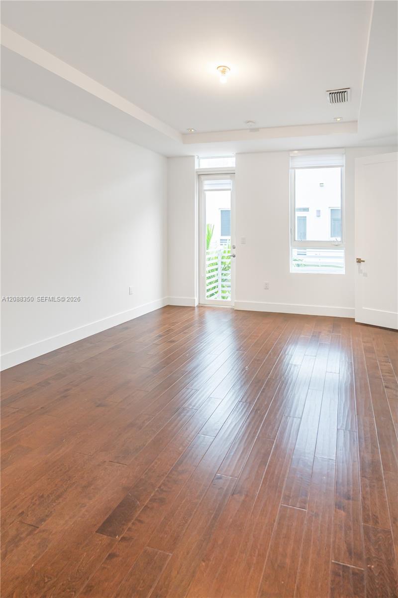 9165 NW 33rd Street