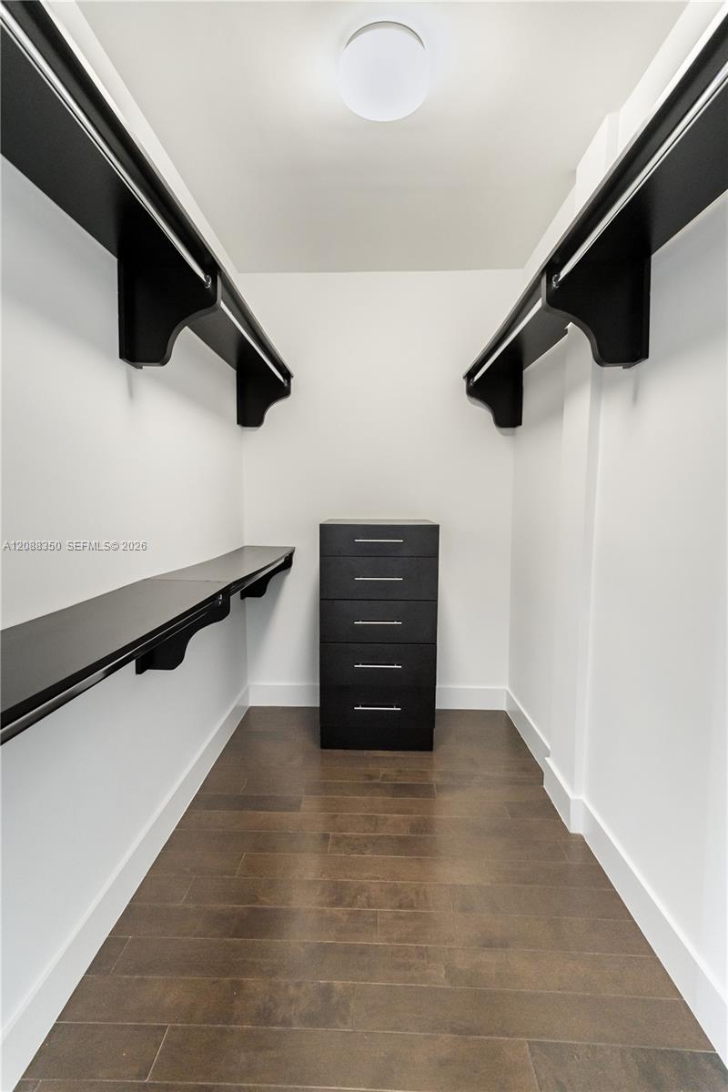 9165 NW 33rd Street