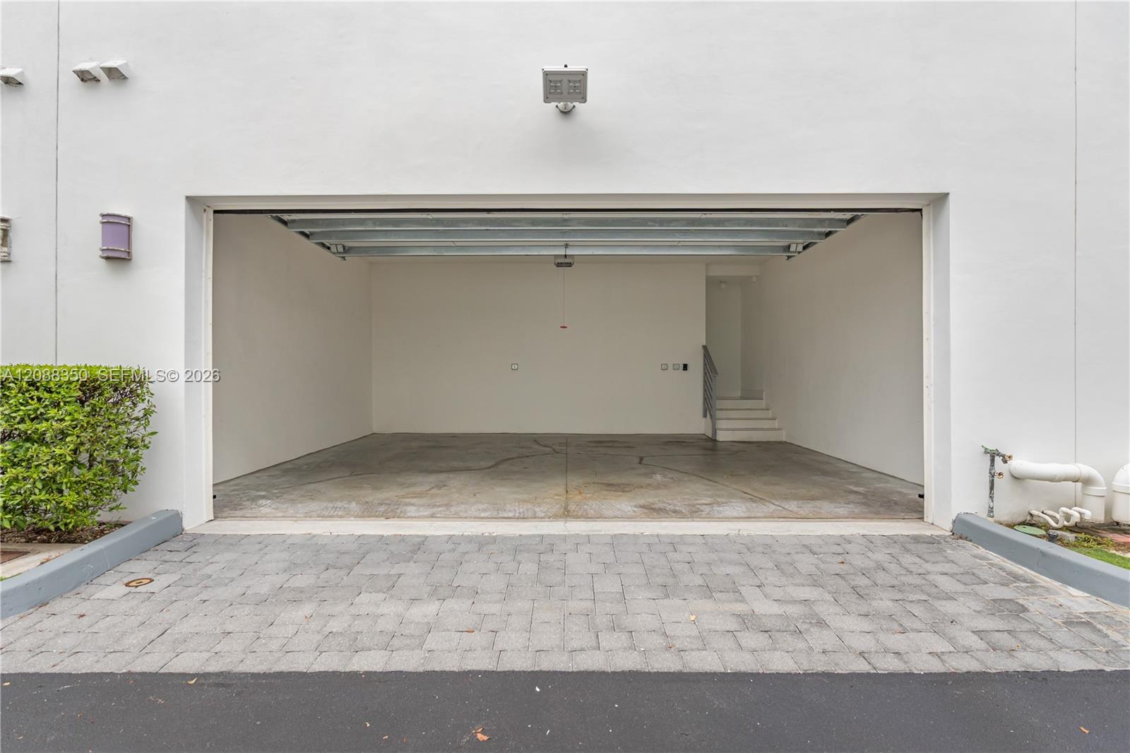 9165 NW 33rd Street