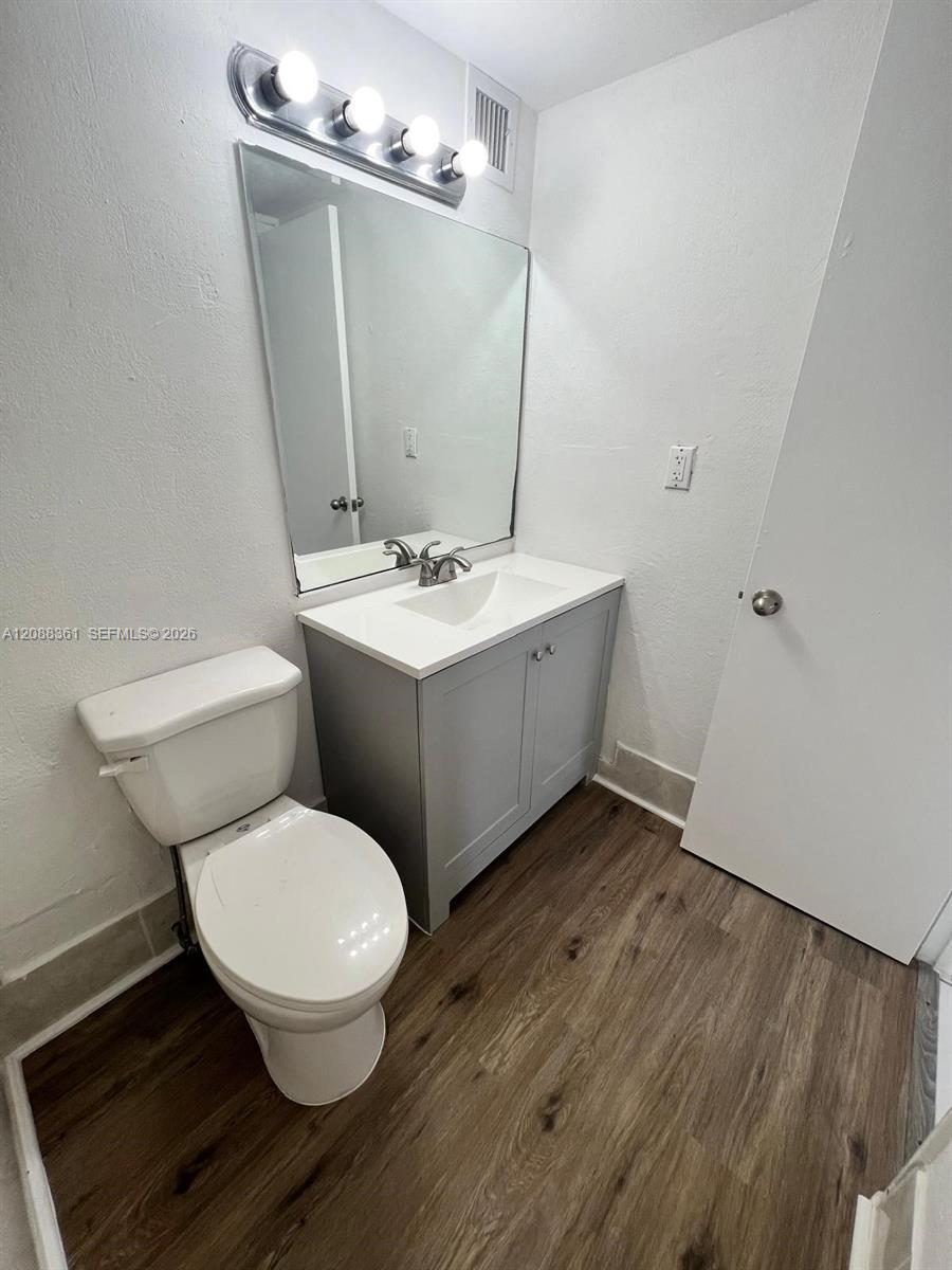 4550 NW 9th Street