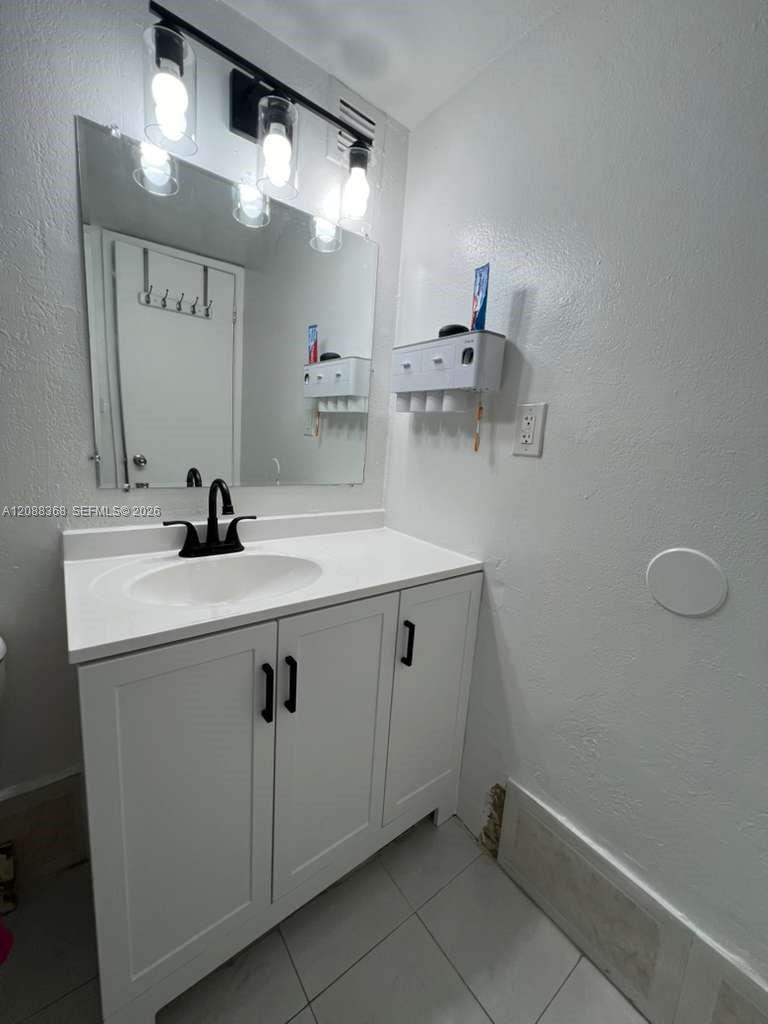 4550 NW 9th Street
