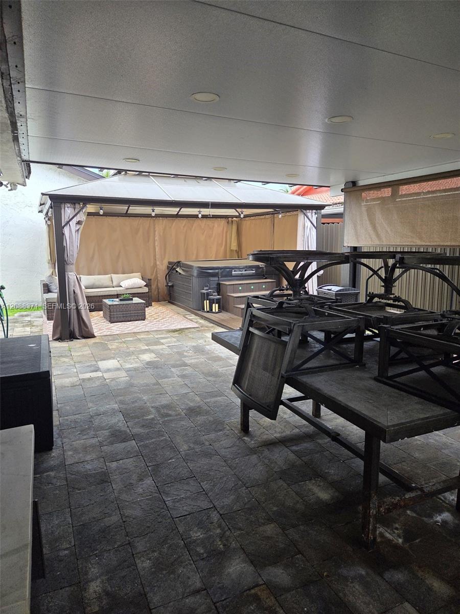 9085 NW 117th Street