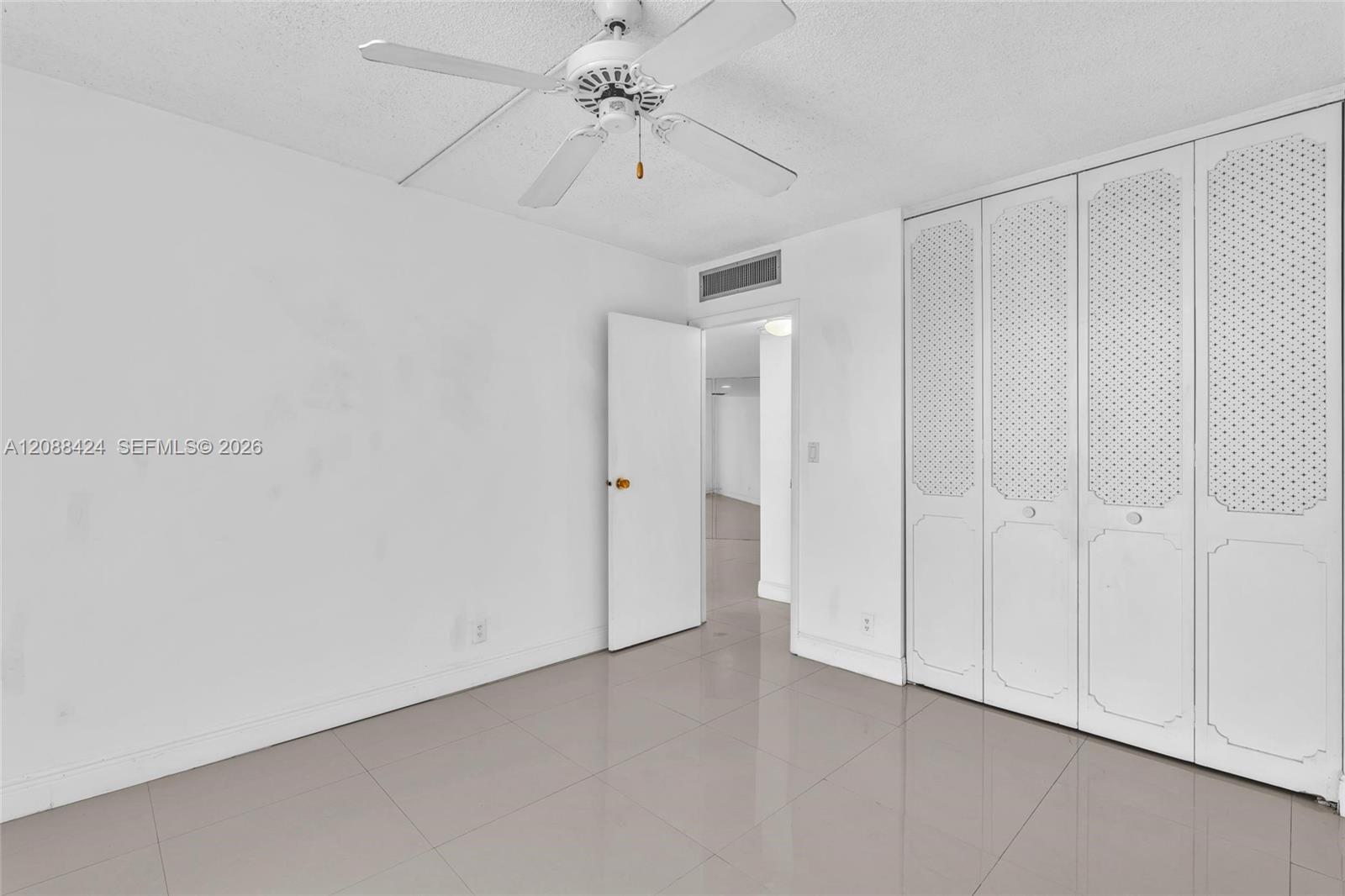 20400 W Country Club Drive