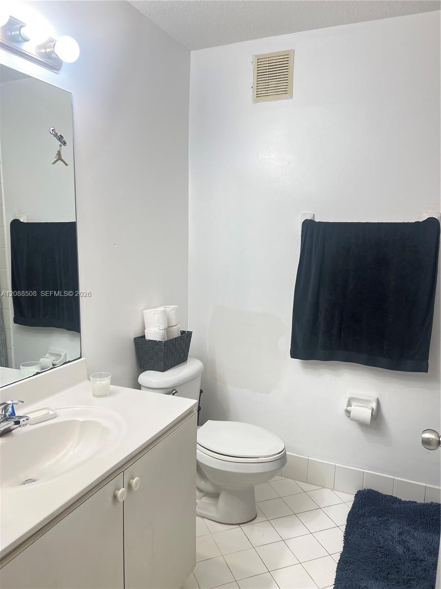 3390 NE 9th Street