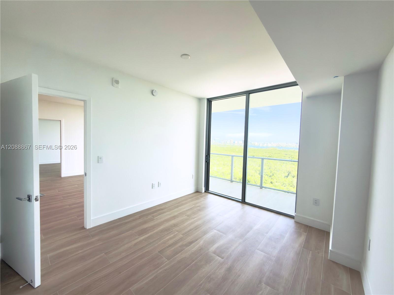 2411 Laguna Circle