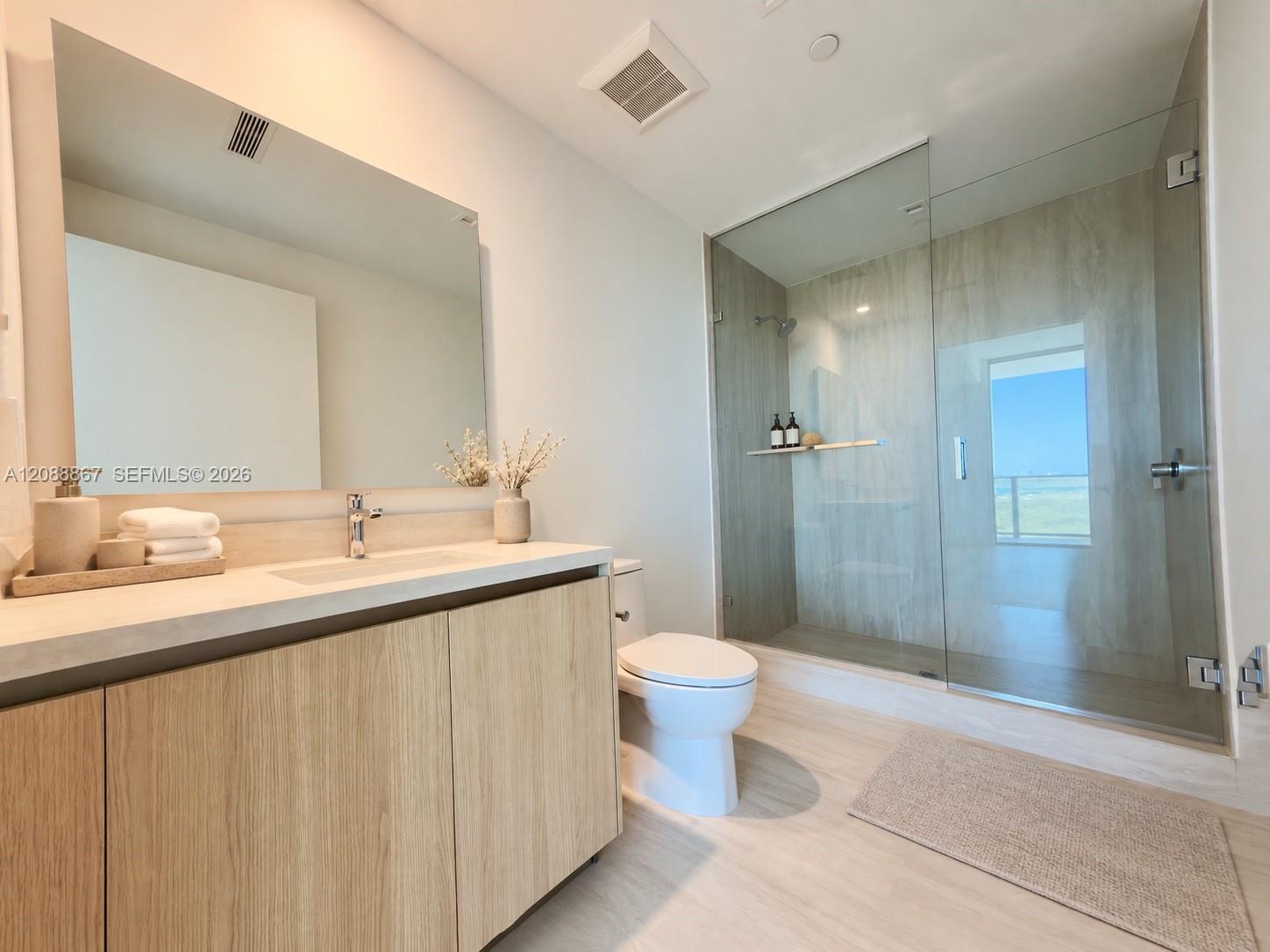 2411 Laguna Circle