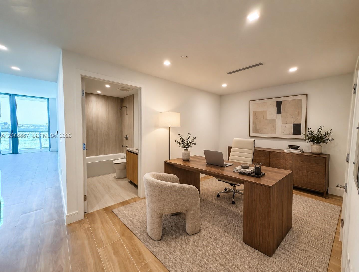 2411 Laguna Circle