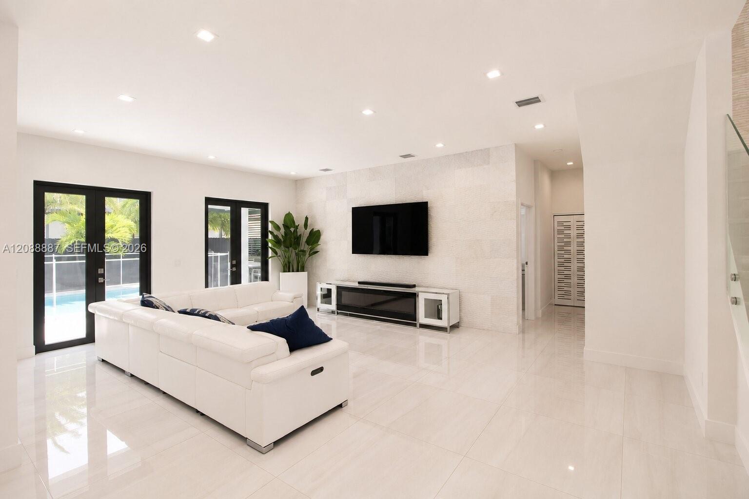 8872 NW 181st Street