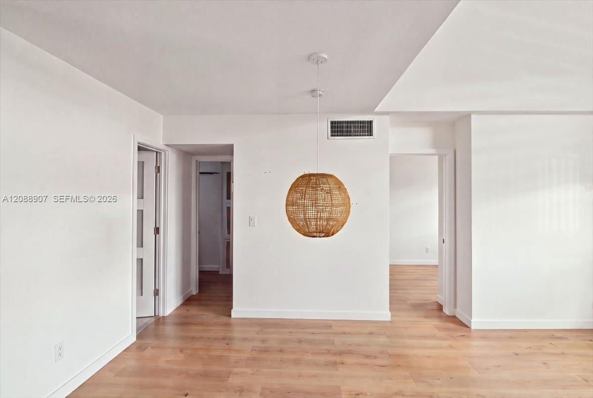 2745 W 62