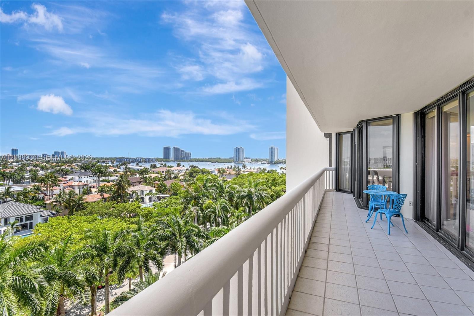 2000 Island Boulevard