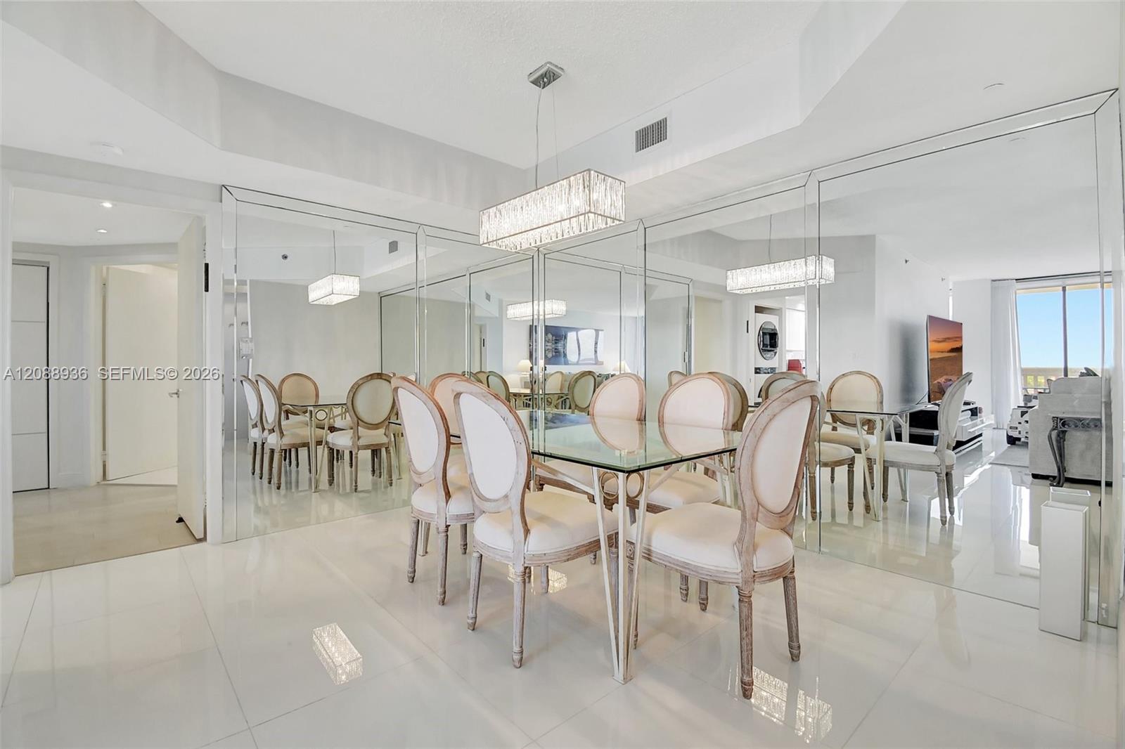 2000 Island Boulevard