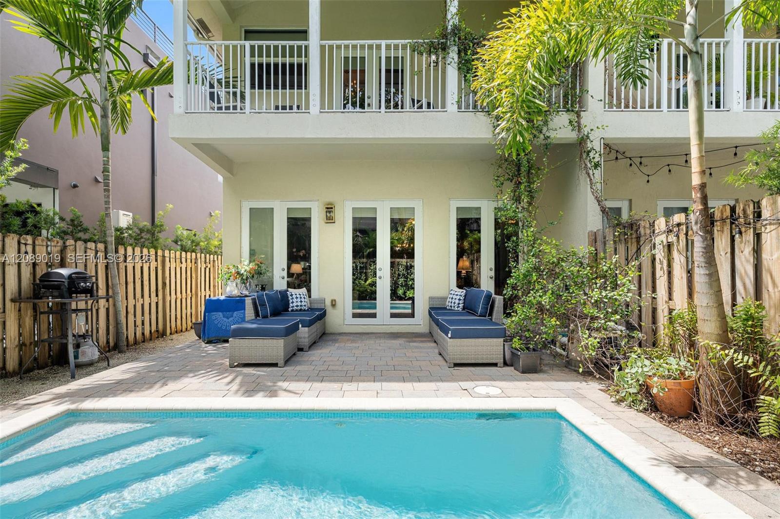 3139 Hibiscus Street