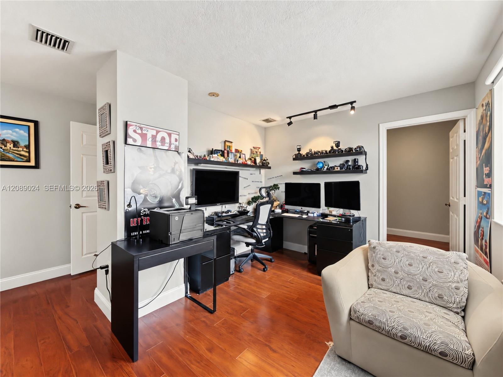 11423 NW 69th Terrace