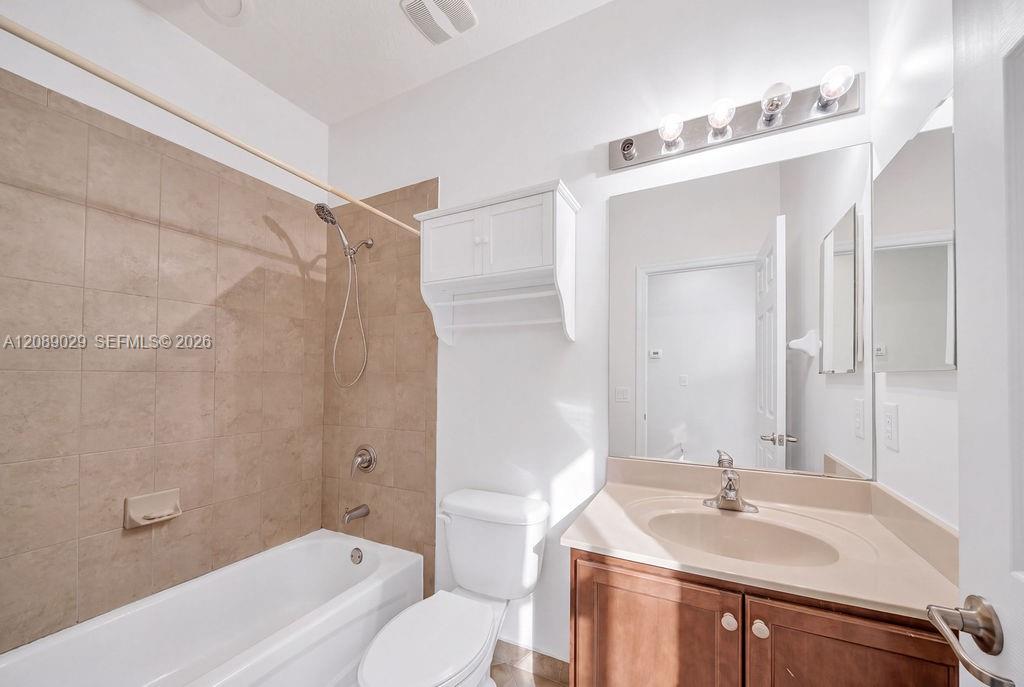 11603 NW 89th Street