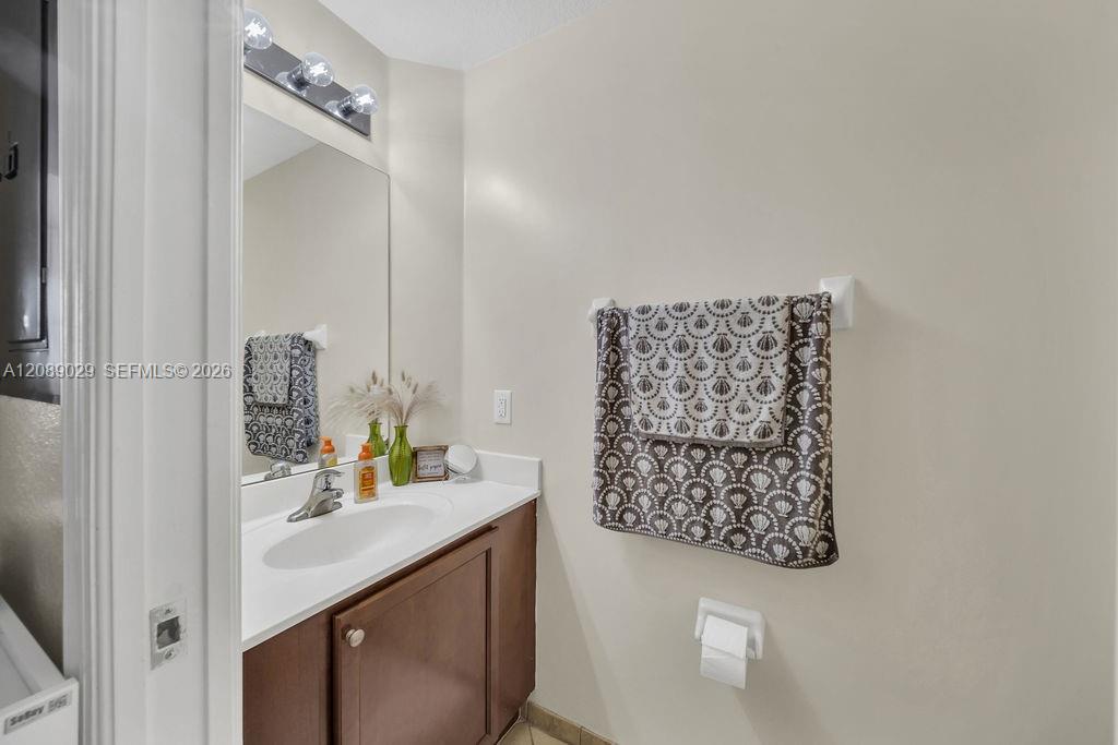 11603 NW 89th Street
