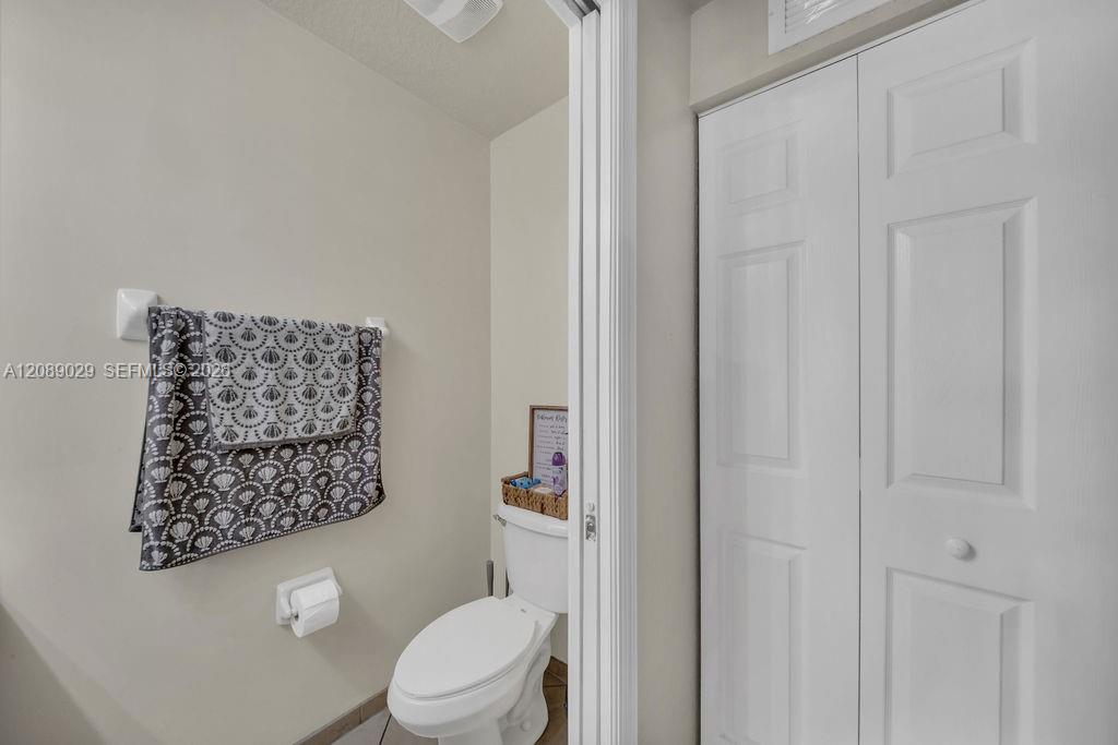 11603 NW 89th Street