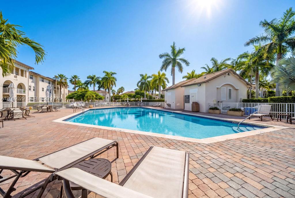 11603 NW 89th Street