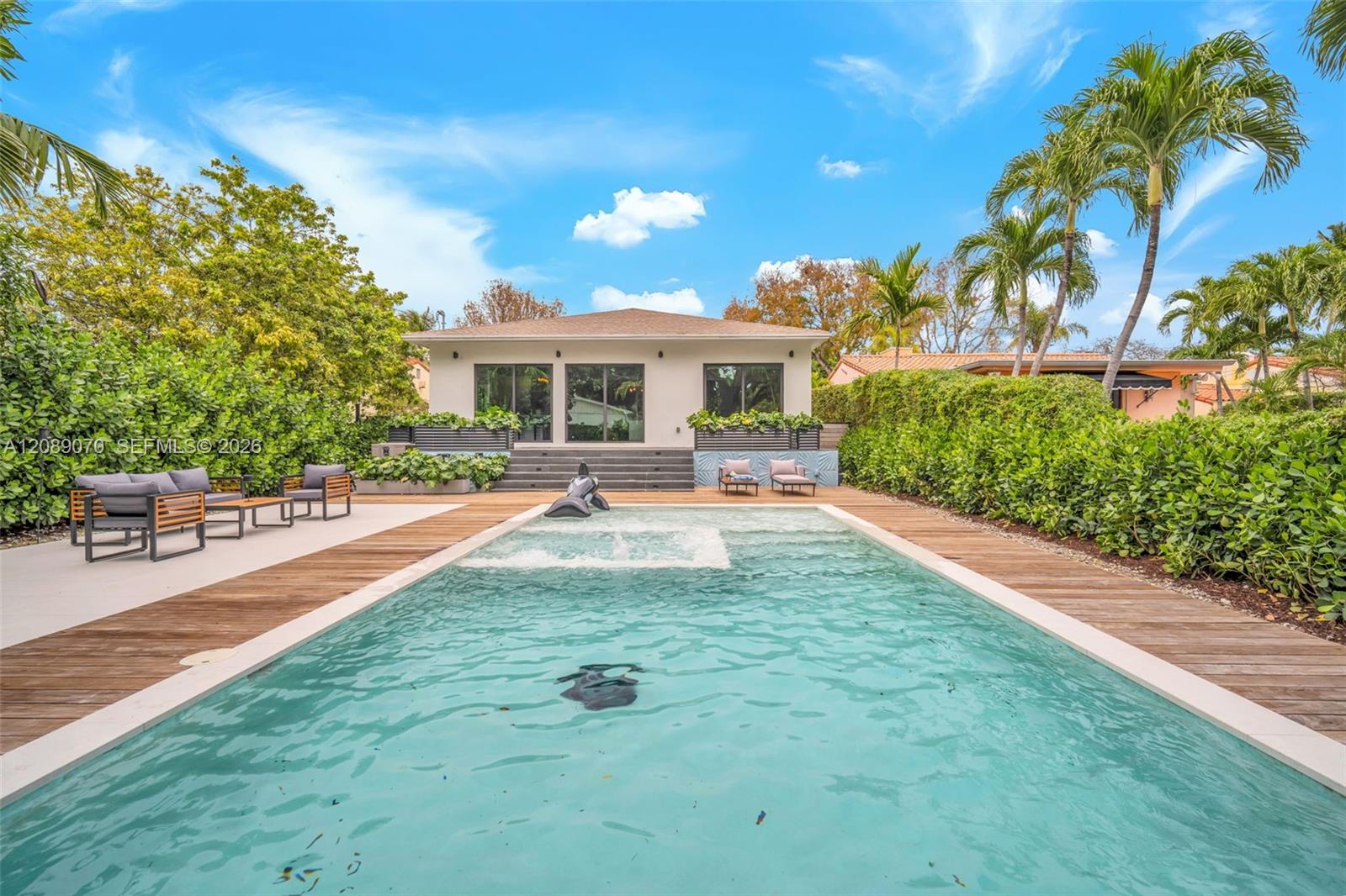 1430 SW 18th Street