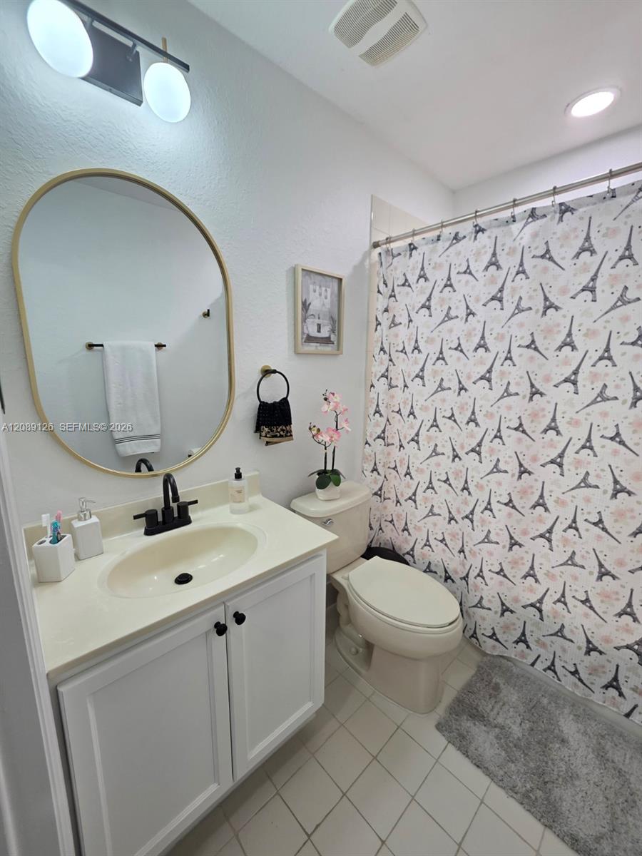 11403 NW 89th Street