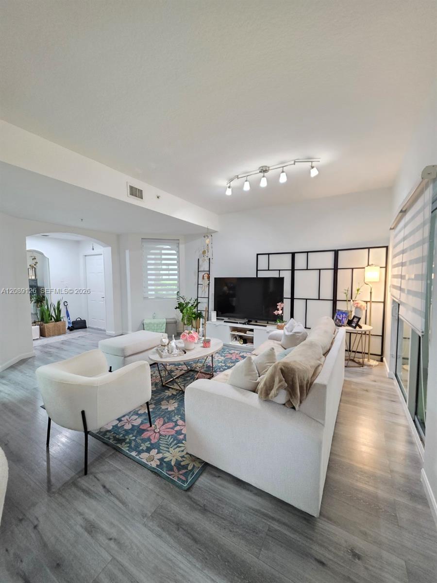 11403 NW 89th Street