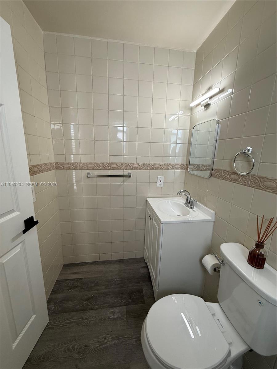 2385 NW 11th Street