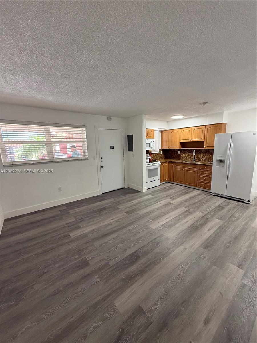 2385 NW 11th Street