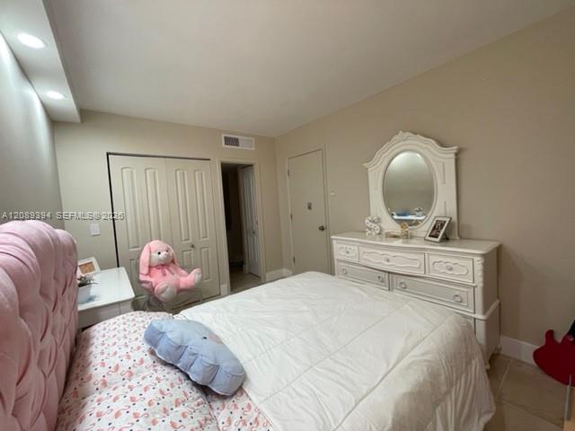 3625 N Country Club Drive