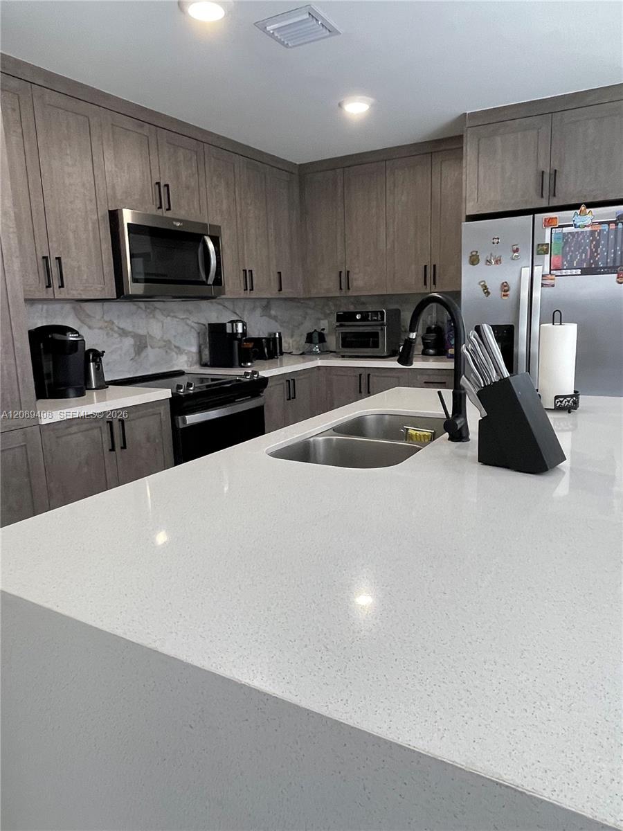1384 NW 2nd Terrace