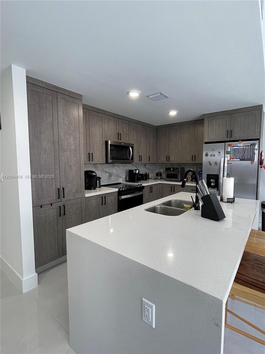 1384 NW 2nd Terrace