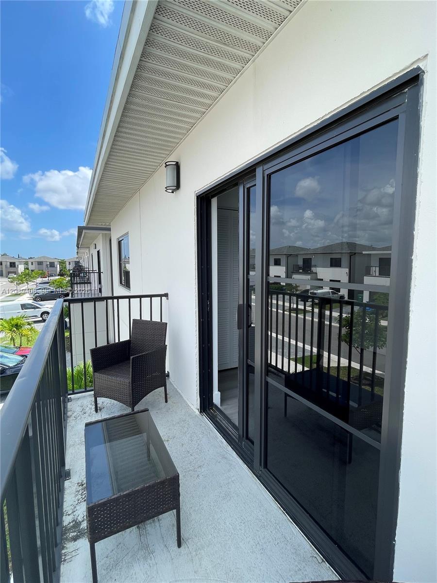 1384 NW 2nd Terrace