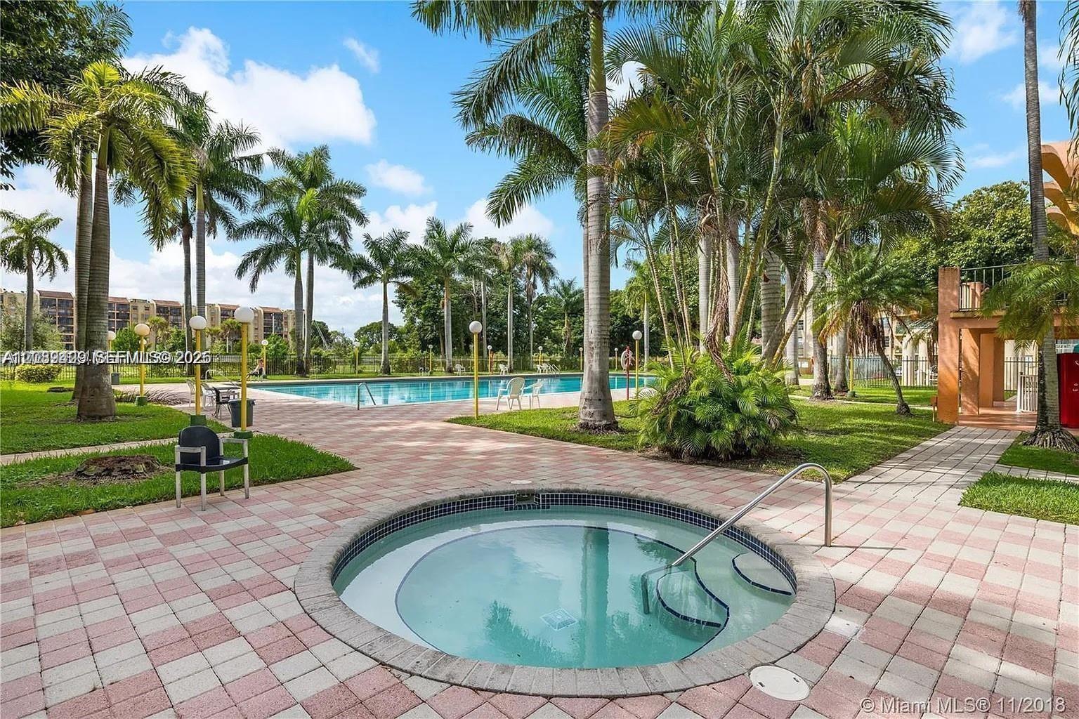 9350 Fontainebleau Boulevard