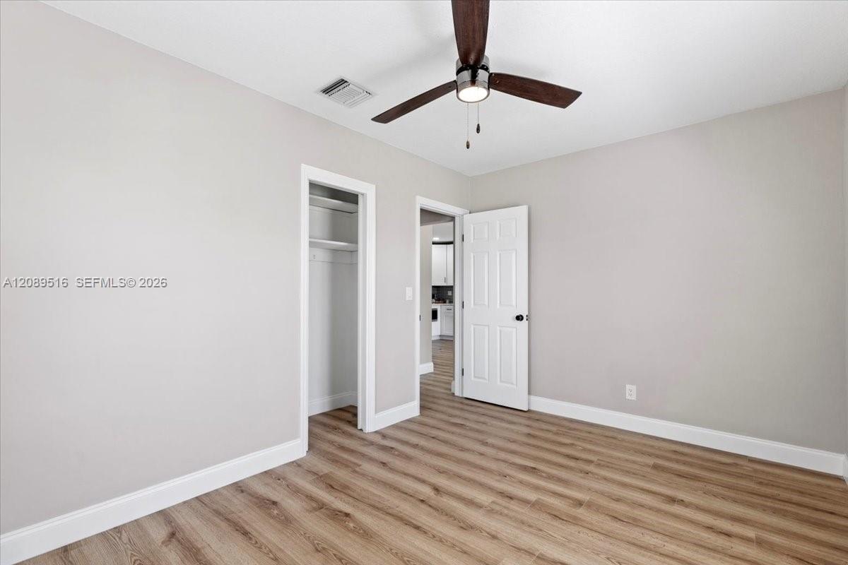 1227 N Ocean Breeze