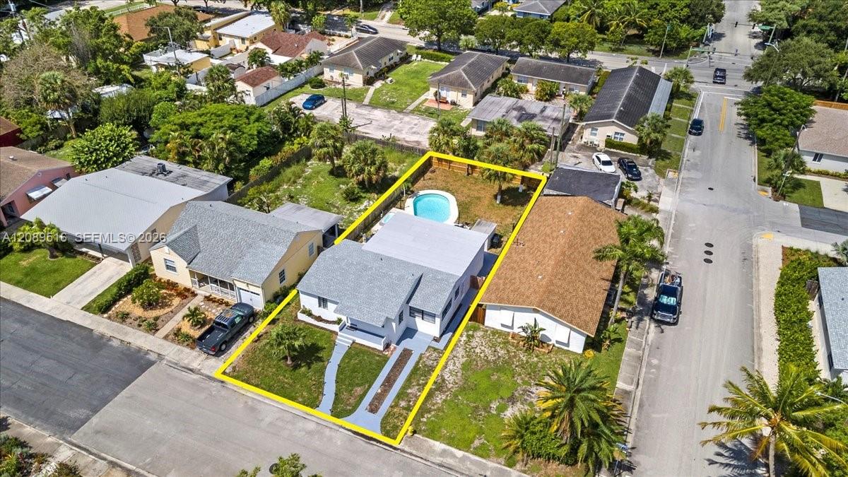 1227 N Ocean Breeze