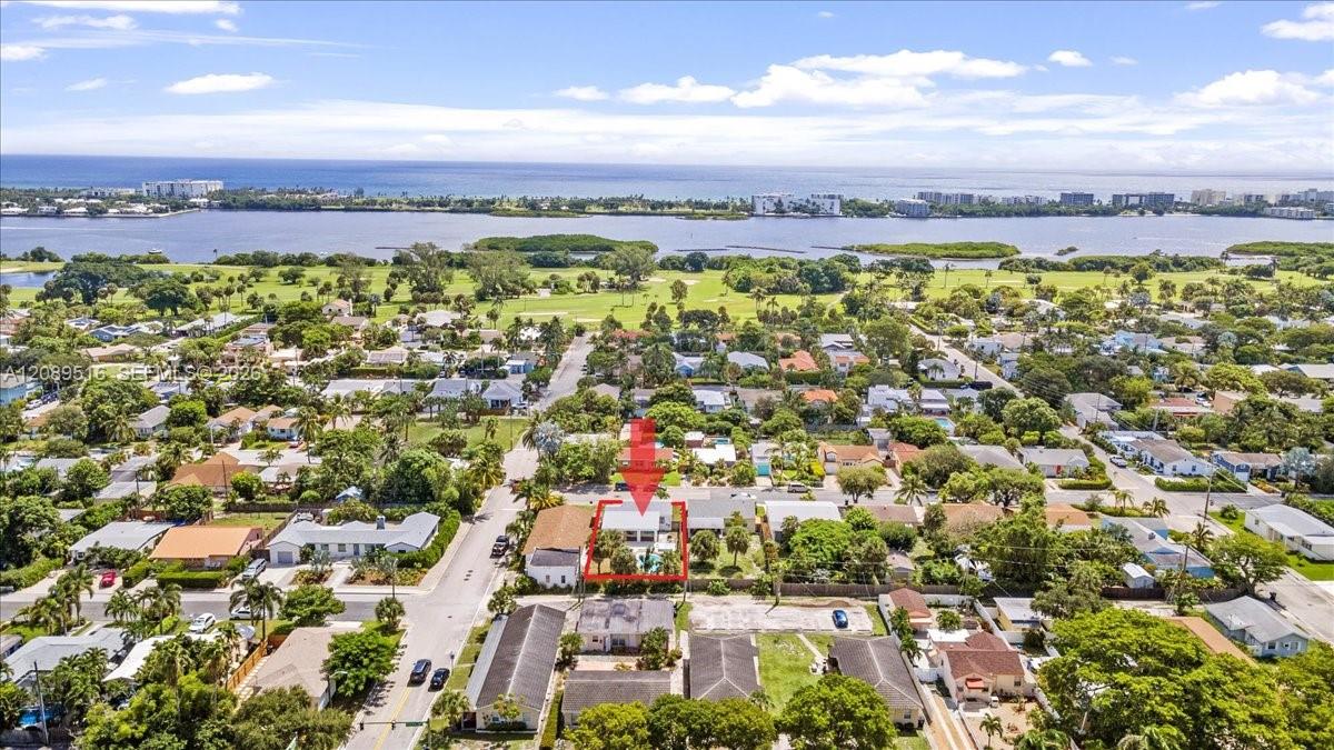 1227 N Ocean Breeze