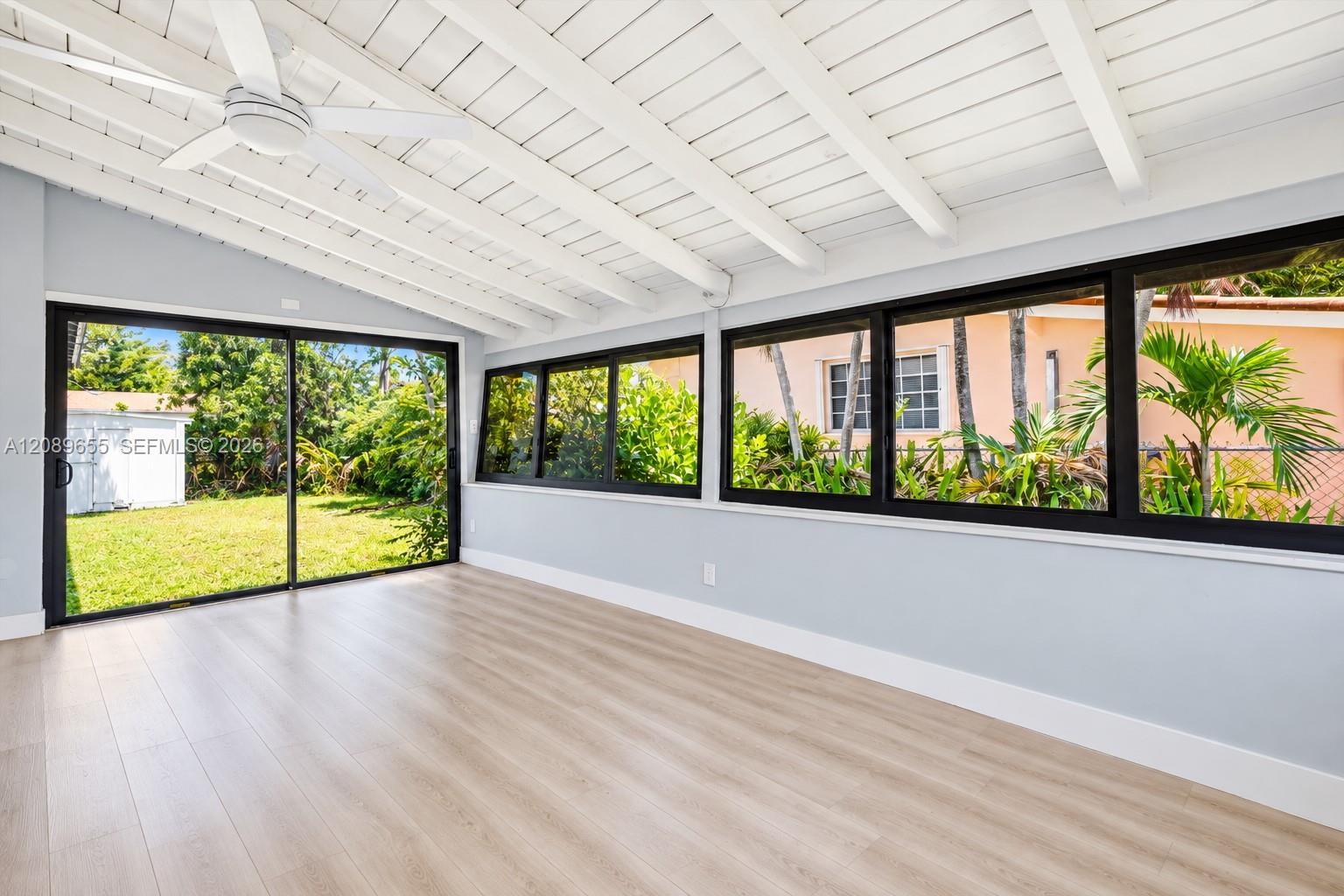 21341 NE 25th Court gallery image #11