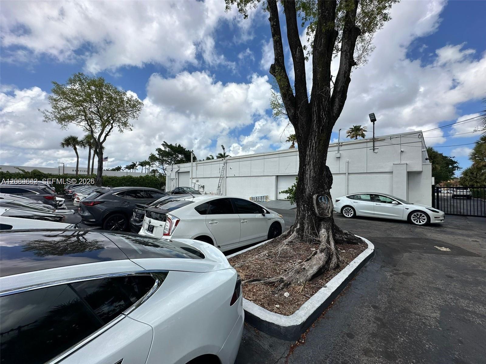 601 N State Road 7